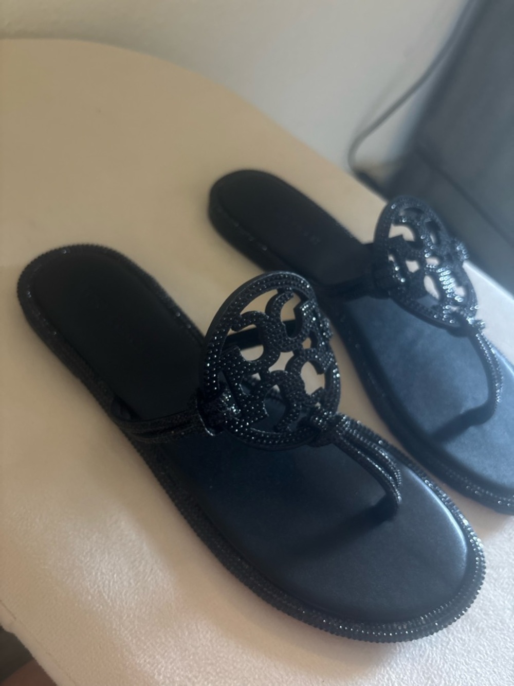 Tory Burch Black Logo Thong Sandals with Embellished Medallion - Picture 2 of 5
